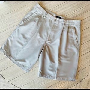 Dockers Golf Bermuda Shorts